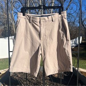 Vineyard Vines Men’s On The Go Khaki Stretch Performance Shorts Sz 30 Actual 32